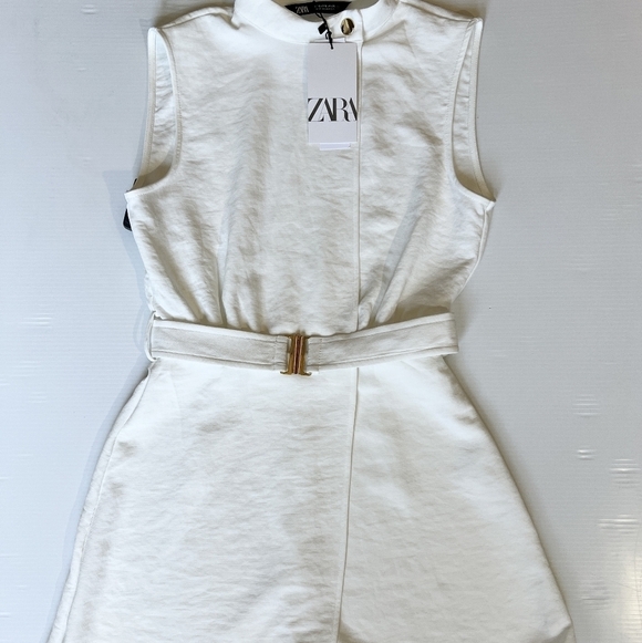 COPY - ZARA WOMAN SHORT JUMPSUIT D-RING BUCKLE PLAYSUIT OYSTER WHITE xs 8372/056